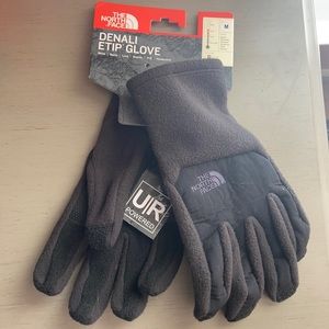 NWT The North Face Denali Etip gloves 🧤 Size M
